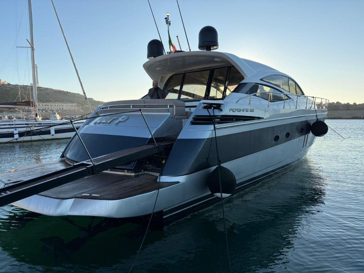 PERSHING 62 usato - vista esterna | Auto Yachting Mango Padula