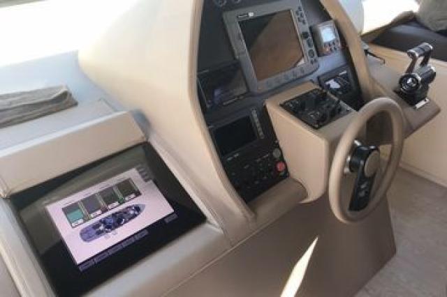 PERSHING 62 usato - foto 11 | Auto Yachting Mango Padula
