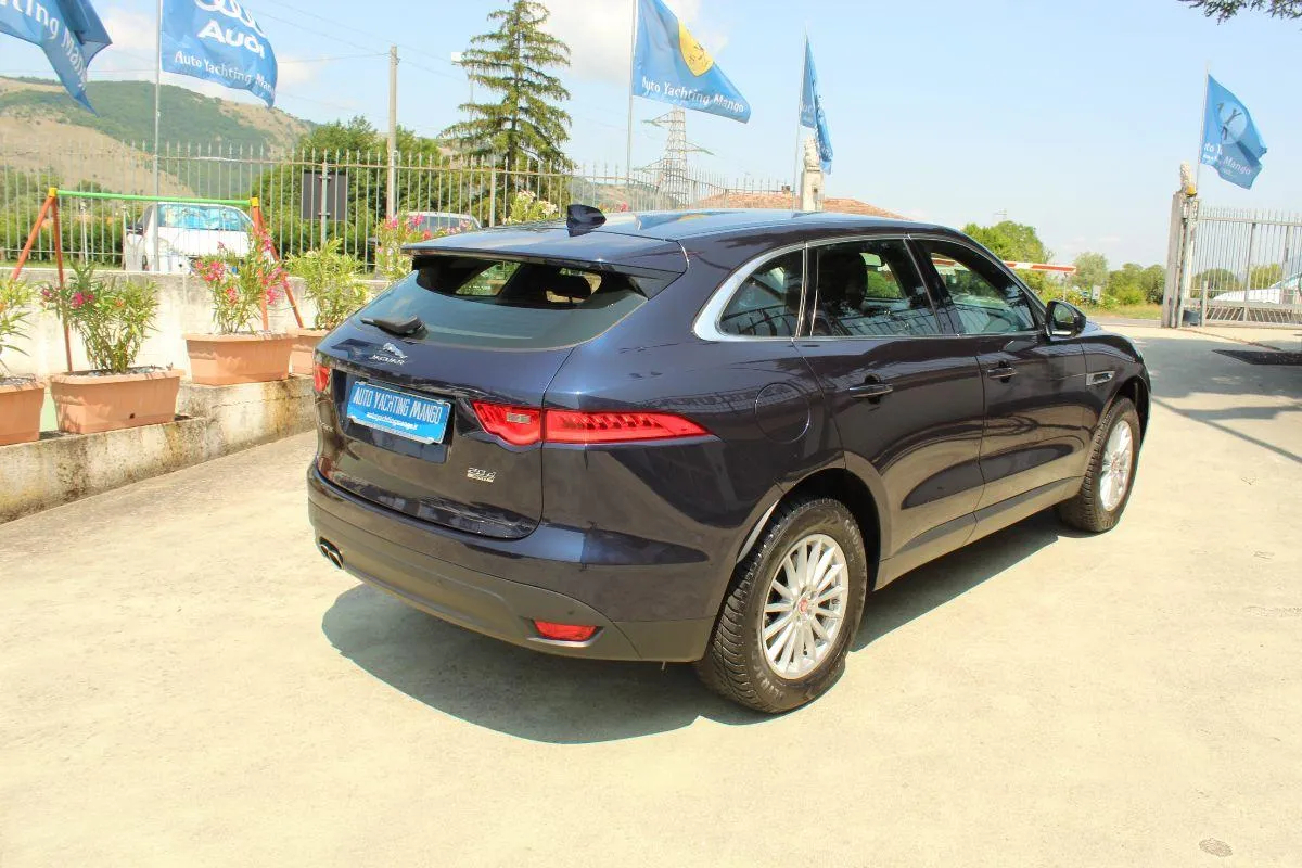 JAGUAR - F-Pace - 2.0 D 180 CV AWD aut. Portfolio