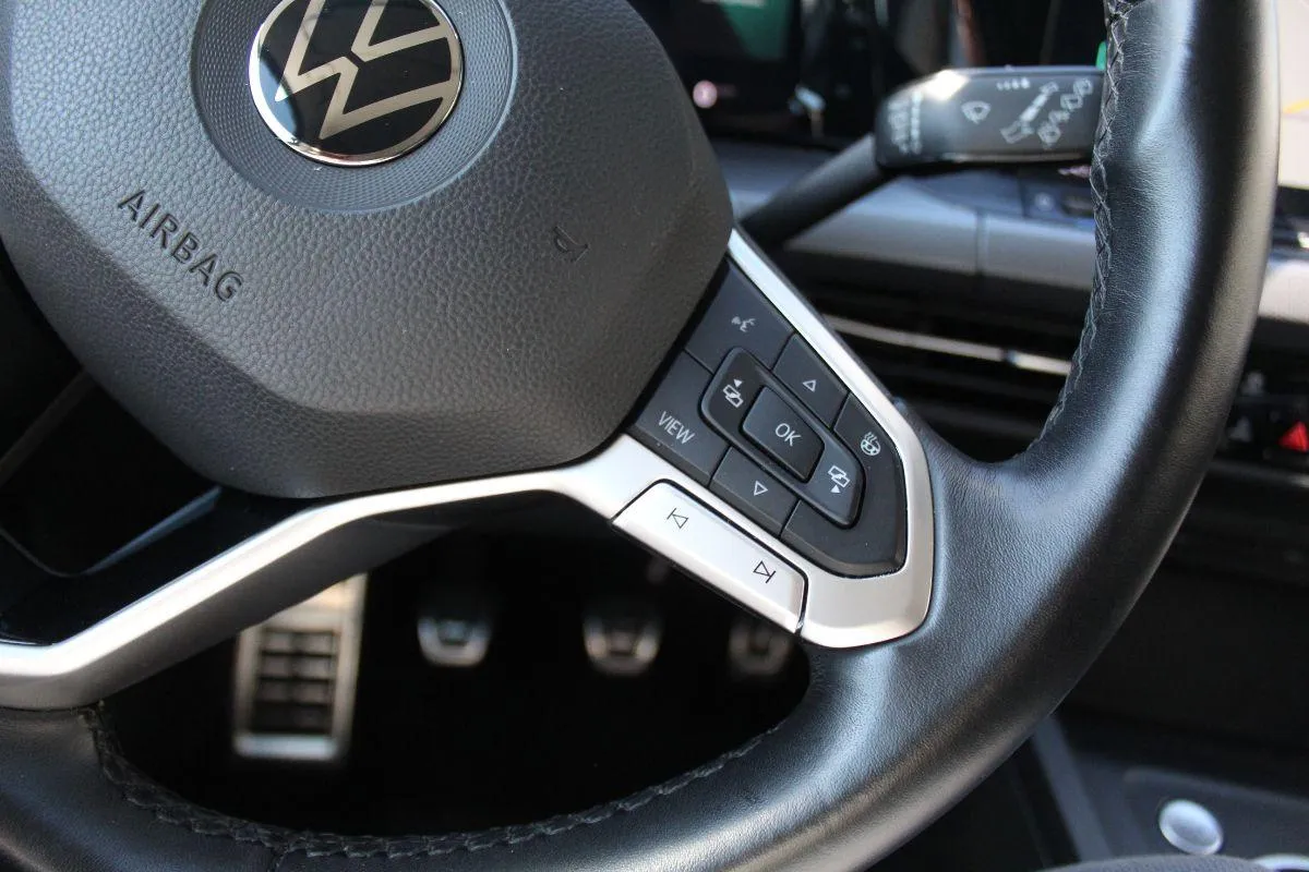 VOLKSWAGEN - Golf -VIII 2.0 TDI SCR Style 115CV