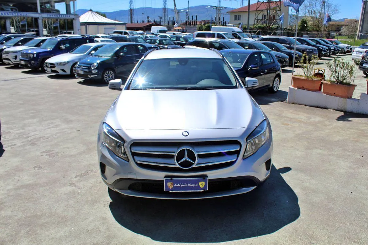 MERCEDES - Classe GLA - GLA 180 d Premium