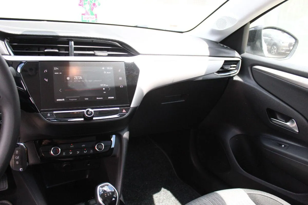 OPEL - Corsa - 1.2 Edition