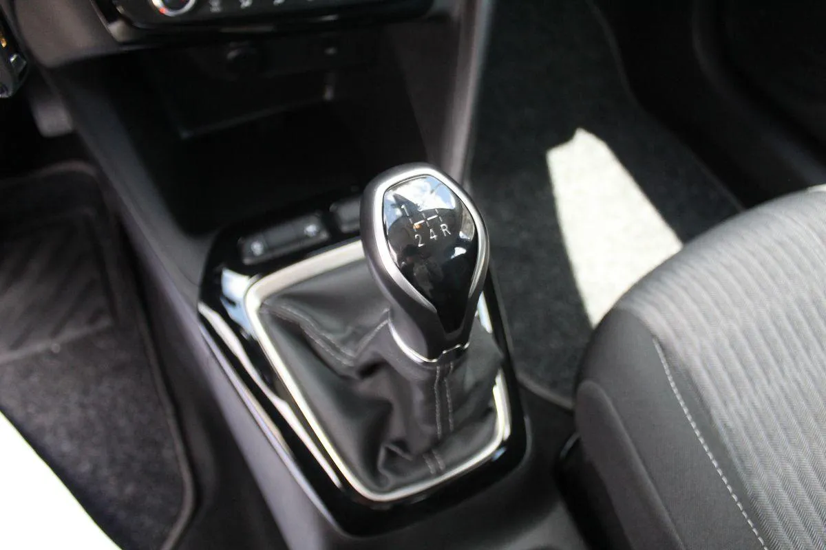 OPEL - Corsa - 1.2 Edition