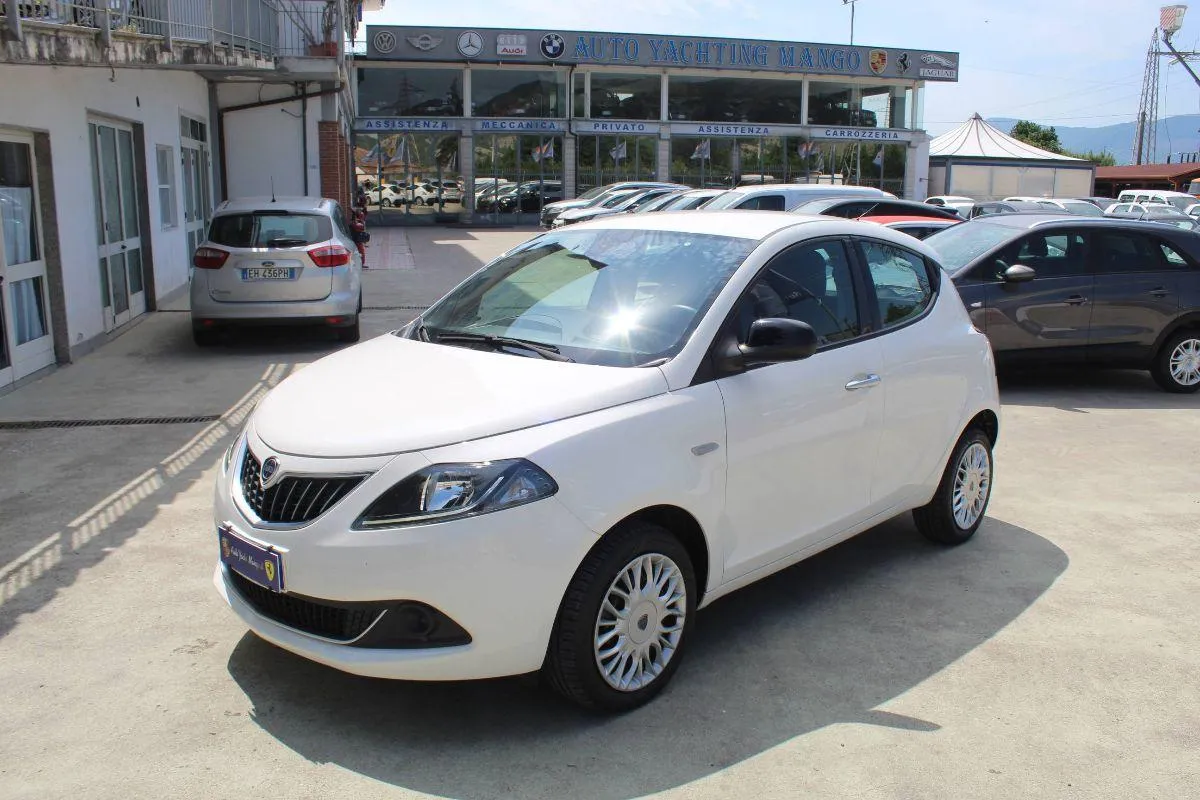 LANCIA - Ypsilon - 1.0 FireFly 5p.S&S Hybrid Silver