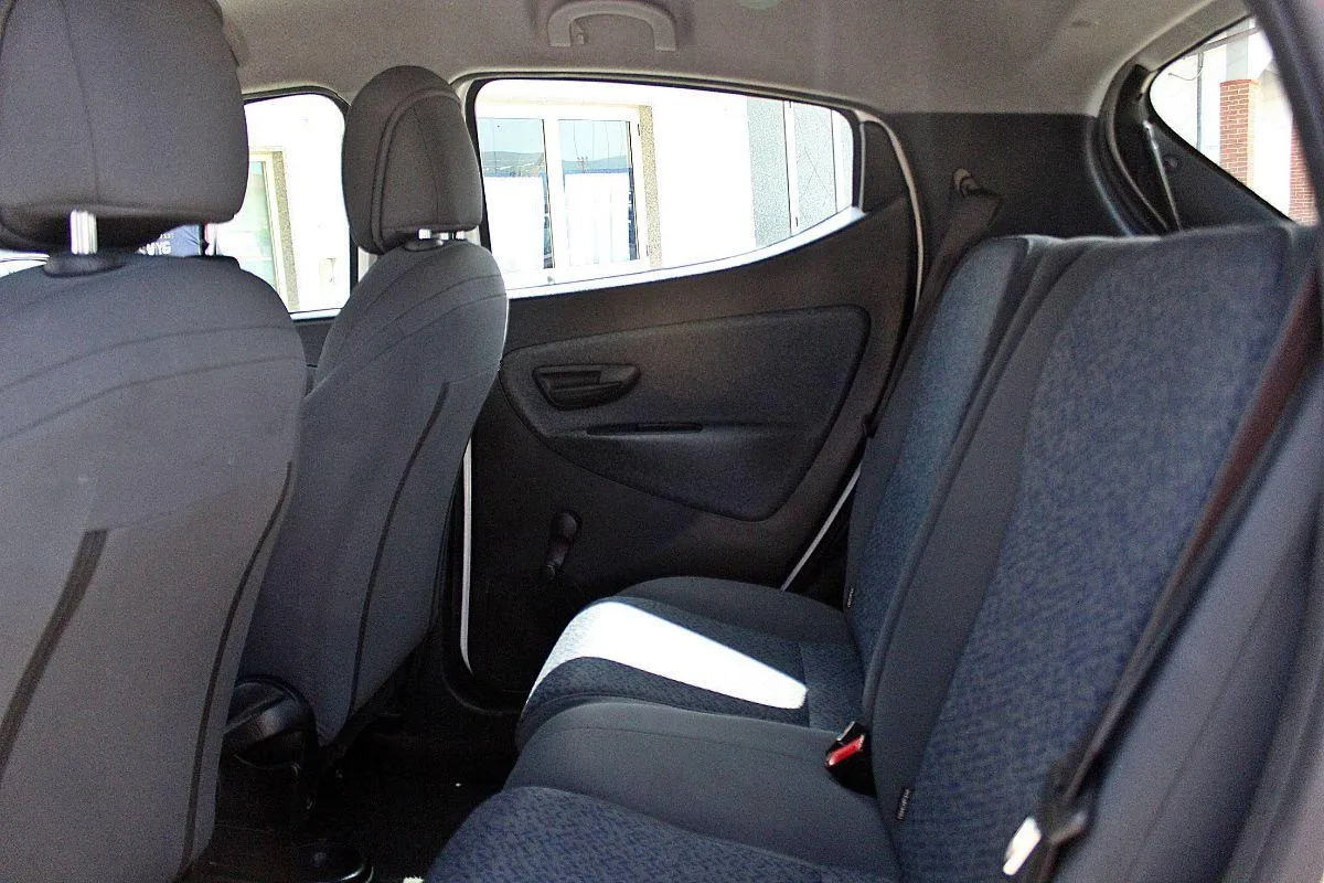 LANCIA - Ypsilon - 1.0 FireFly 5p.S&S Hybrid Silver