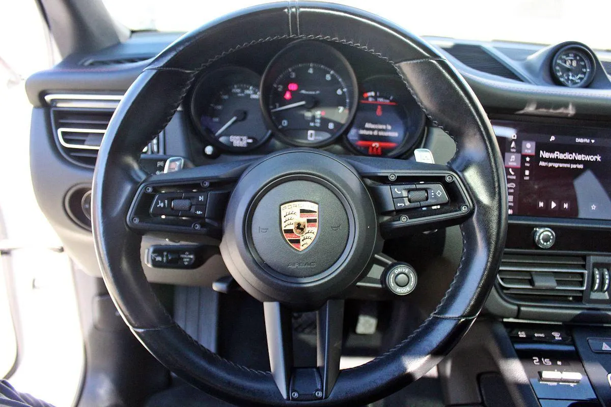 PORSCHE - Macan - 2.0 T 265cv pdk