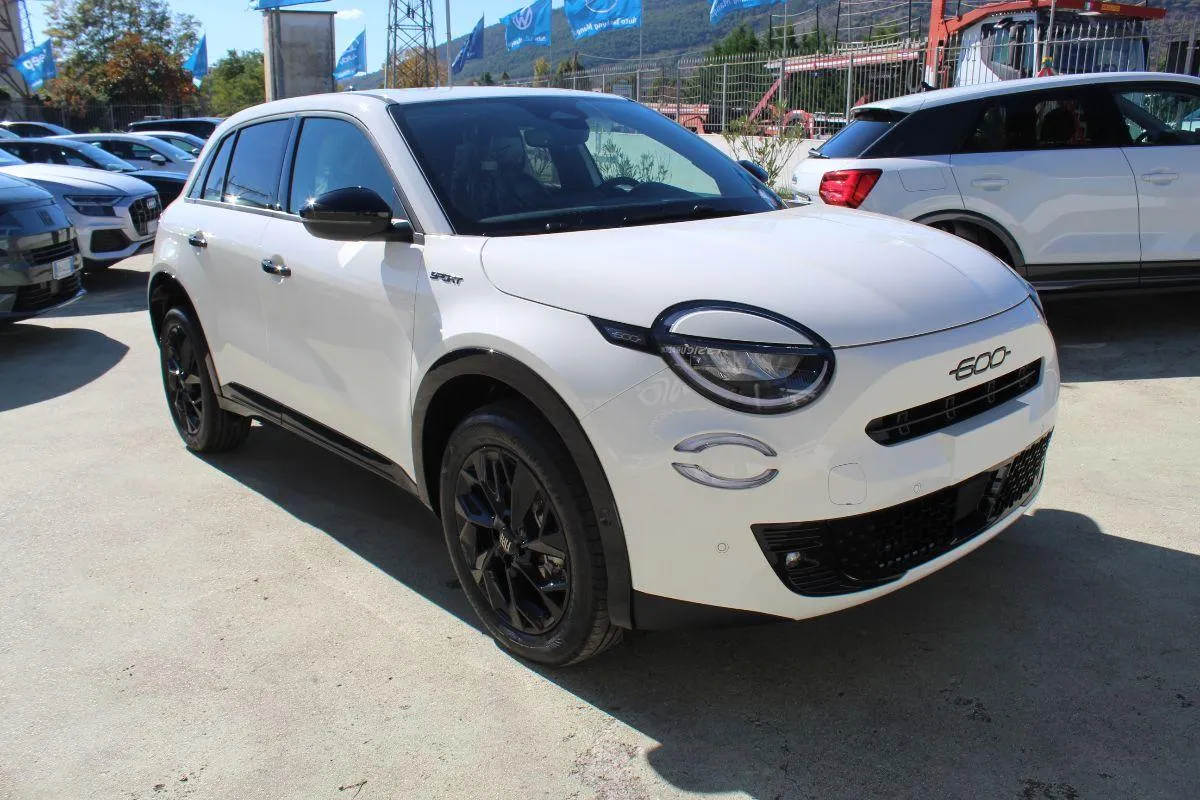 FIAT - 600 1.2 hybrid Sport 145cv auto