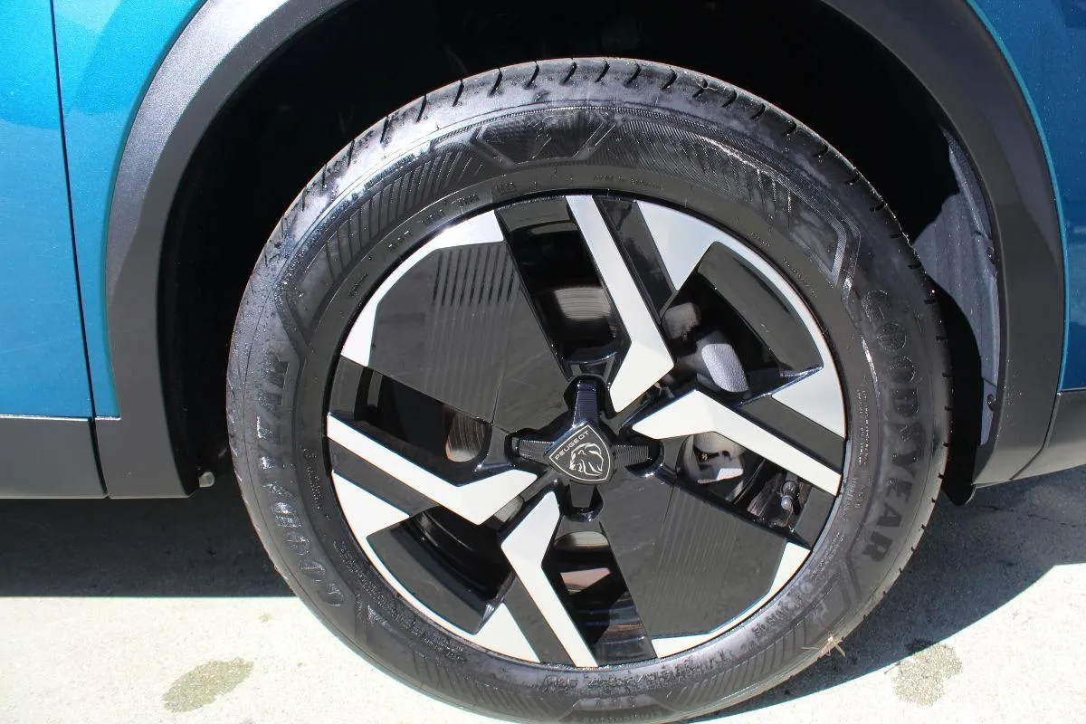 PEUGEOT - 2008 - PureTech 100 S&S Allure