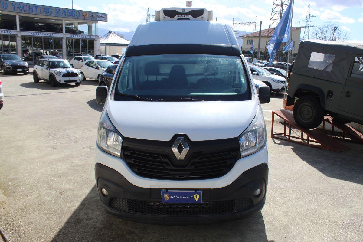 RENAULT Trafic Dci 145 Energy coibentato usato - interni | Auto Yachting Mango Padula